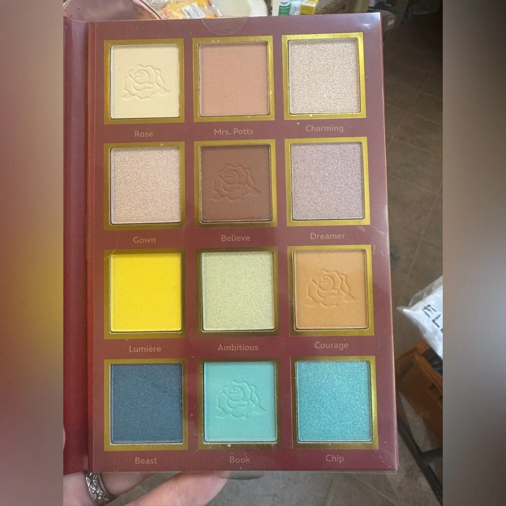NEW Disney Princess Beauty & The Beast Belle 12 Pan Eyeshadow Palette Lmtd Ed